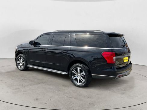 Used 2022 Ford Expedition Max XLT image 3