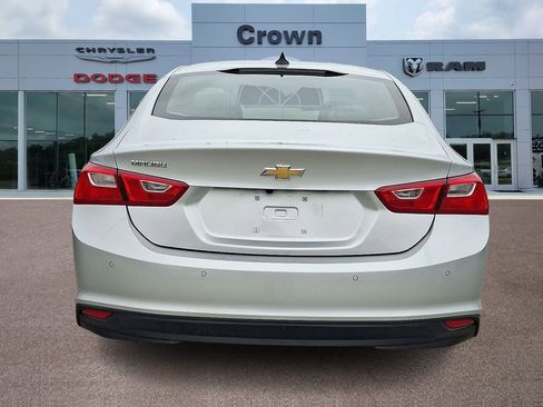 Used 2022 Chevrolet Malibu LS w/ Driver Confidence Package II FWD image 5