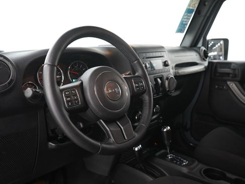 Used 2015 Jeep Wrangler Sport AWD/4WD image 17