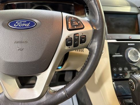 Used 2014 Ford Taurus Limited w/ Equipment Group 301A image 15