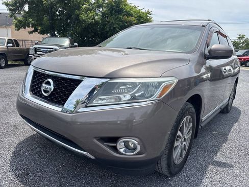 Used 2013 Nissan Pathfinder SL FWD image 1