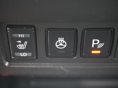 Used 2023 Nissan Frontier PRO-4X w/ Pro-4X Premium Package AWD/4WD image 23