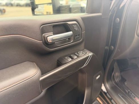 Used 2022 GMC Sierra 2500 AT4 w/ AT4 Premium Plus Package AWD/4WD image 15