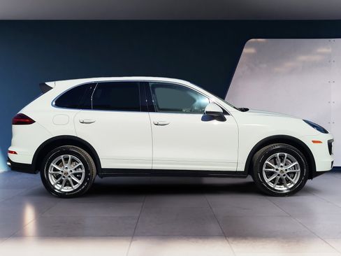 Used 2016 Porsche Cayenne image 6