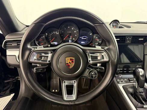 Used 2017 Porsche 911 Carrera image 25