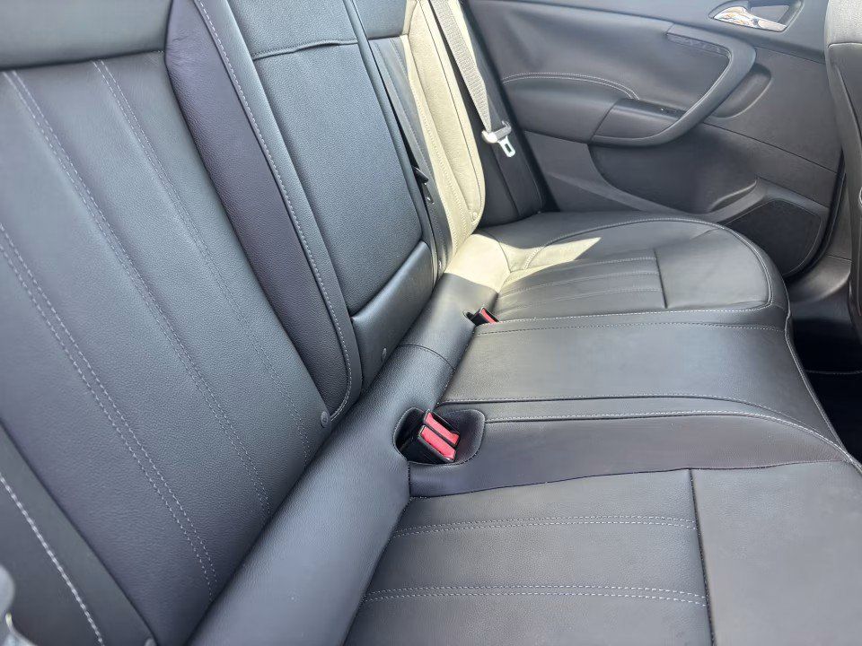 Used 2011 Buick Regal CXL w/ RL3 Preferred Equipment Group FWD image 28