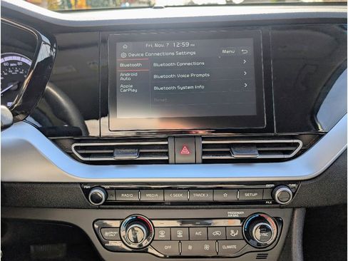 Used 2020 Kia Niro LX image 24