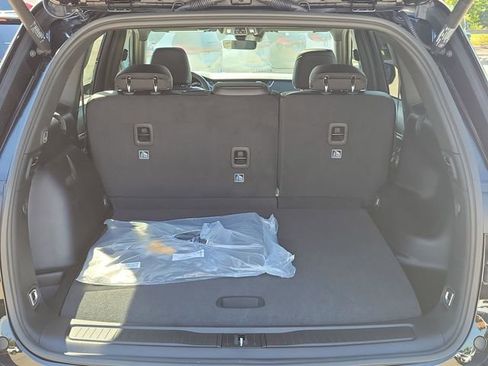 New 2025 Jeep Grand Cherokee Limited w/ Black Appearance Package image 5