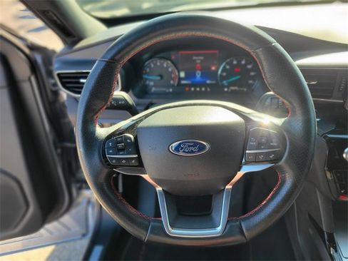 Certified 2023 Ford Explorer ST-Line w/ Class IV Trailer Tow Package image 19