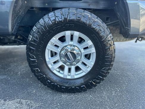 Used 2019 Ford F250 XL w/ STX Appearance Package image 10