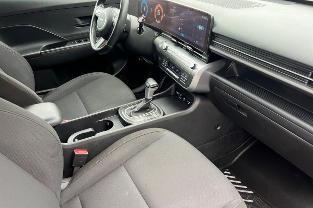 Used 2025 Hyundai Kona SEL FWD image 20