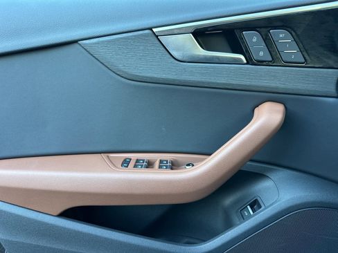 Used 2025 Audi A4 2.0T Premium w/ Convenience Package image 12