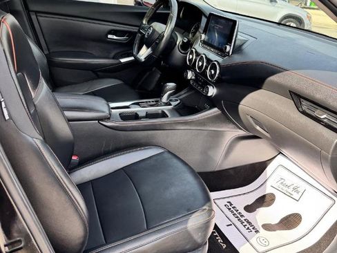 Used 2022 Nissan Sentra SR w/ SR Premium Package image 10