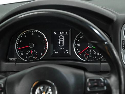 Used 2013 Volkswagen Tiguan SEL image 18