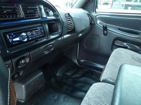 Used 2016 RAM 1500 Lone Star AWD/4WD image 16