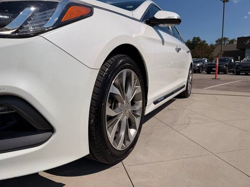 Used 2017 Hyundai Sonata Limited 2.0T FWD image 14