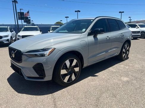Used 2025 Volvo XC60 T8 Plus w/ Protection Package Premier AWD/4WD image 7