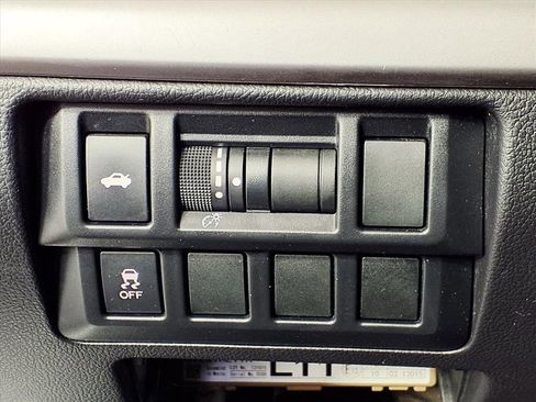 Used 2016 Subaru Legacy 2.5i Premium image 15