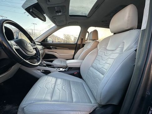 Used 2020 Kia Telluride SX w/ SX Prestige Package image 10