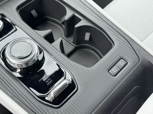 New 2026 Jeep Cherokee Laredo AWD/4WD image 29