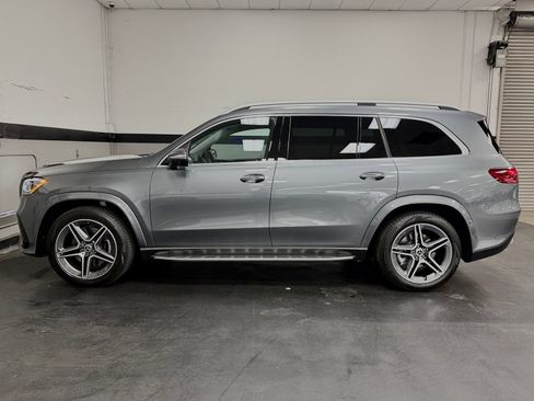 Used 2026 Mercedes-Benz GLS 450 4MATIC image 9