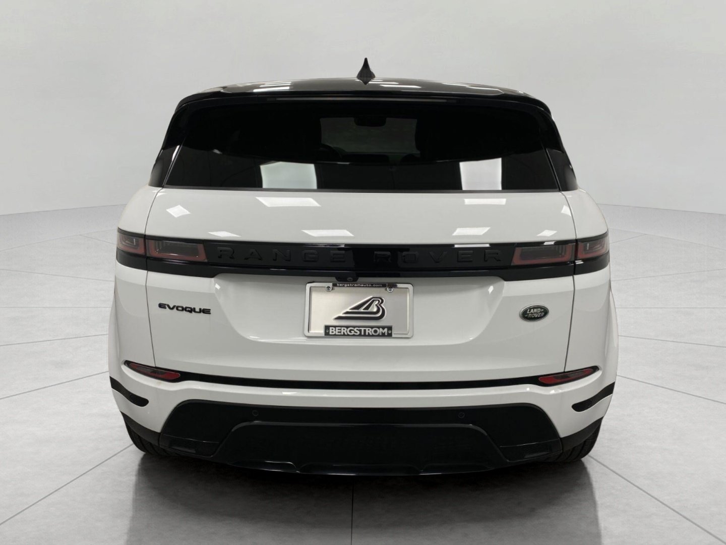 Used 2023 Land Rover Range Rover Evoque R-Dynamic SE AWD/4WD image 5