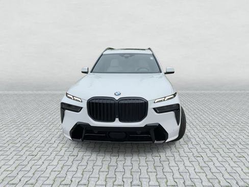 Used 2027 BMW X7 xDrive40i w/ Executive Package AWD/4WD image 3