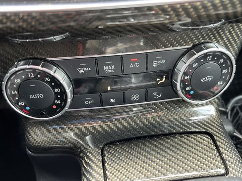 Used 2017 Mercedes-Benz G 63 AMG 4MATIC image 30