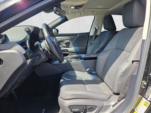 Certified 2025 Lexus ES 300h w/ Premium Package FWD image 11