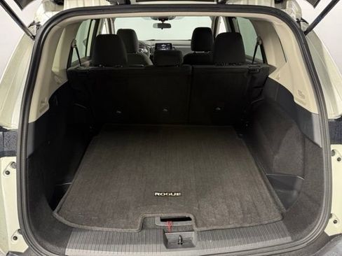 Used 2021 Nissan Rogue SV FWD image 26
