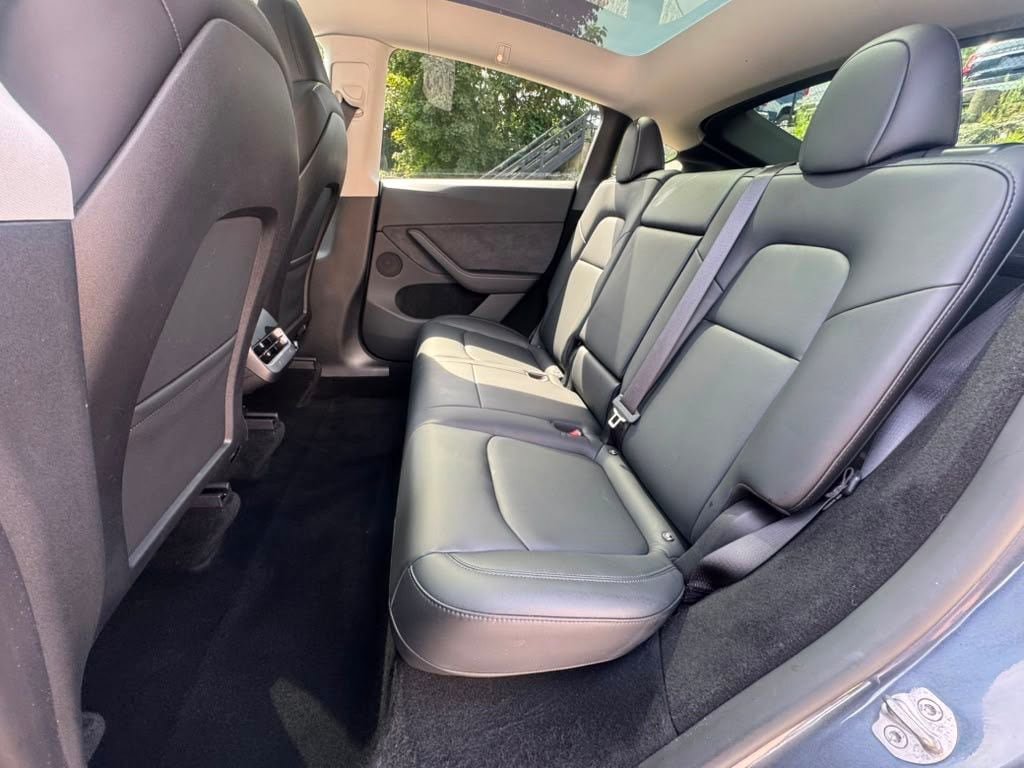 Used 2023 Tesla Model Y Long Range AWD/4WD image 19