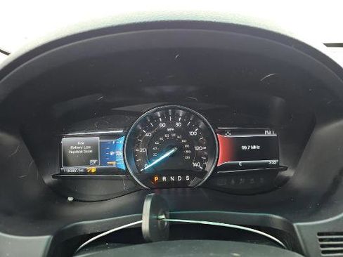 Used 2017 Ford Explorer XLT w/ Equipment Group 202A AWD/4WD image 19