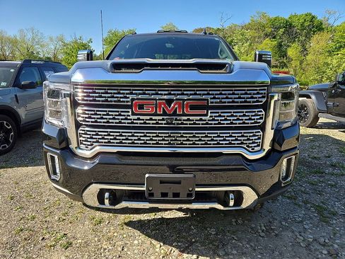 Used 2022 GMC Sierra 2500 Denali w/ Denali Ultimate Package AWD/4WD image 2