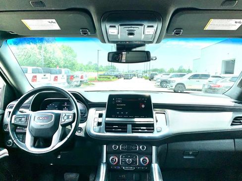 Used 2023 GMC Yukon XL SLT RWD image 17