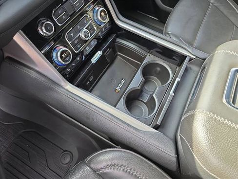 Used 2022 GMC Yukon Denali w/ Denali Ultimate Package image 25