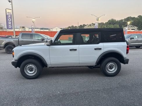 New 2025 Ford Bronco 4-Door image 6