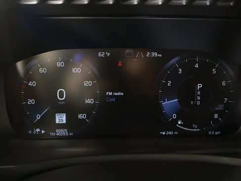 Used 2021 Volvo XC90 T6 Momentum w/ Climate Package image 48