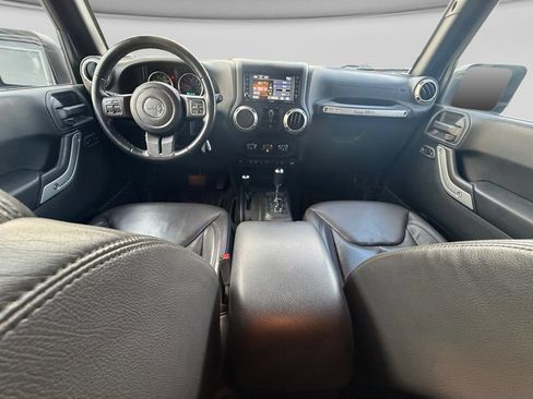 Used 2017 Jeep Wrangler Unlimited Sahara w/ Dual Top Group AWD/4WD image 23
