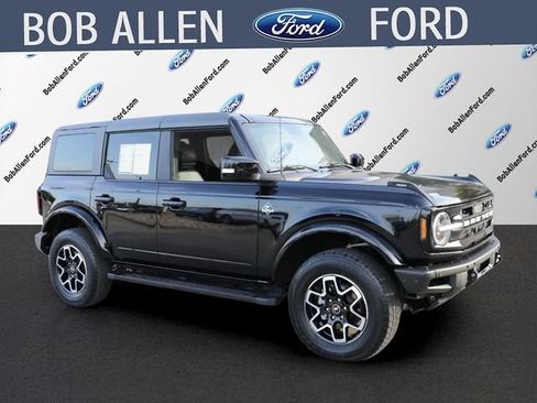 Used 2023 Ford Bronco Outer Banks AWD/4WD image 2