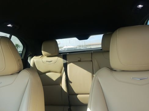 Used 2024 Cadillac XT4 Luxury w/ Cold Weather Package image 19