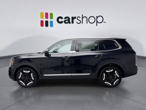 Used 2024 Kia Telluride EX w/ EX Captain's Chair Package AWD/4WD image 2