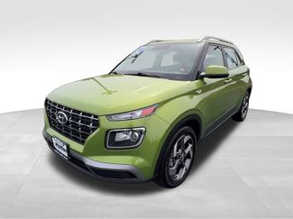 Used 2024 Hyundai Venue SEL FWD video 2