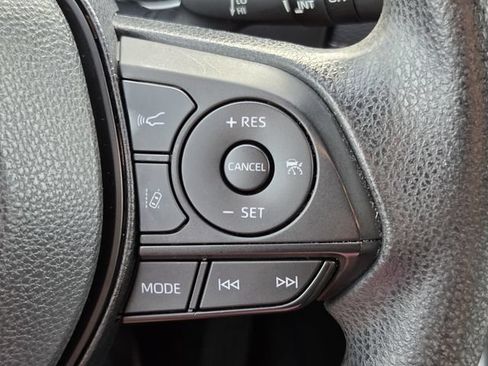 Used 2023 Toyota RAV4 XLE FWD image 22