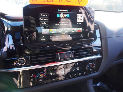 Used 2023 Nissan Pathfinder Platinum w/ Black Appearance Package image 27