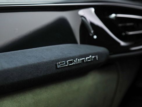 Certified 2025 Ferrari 12Cilindri image 37