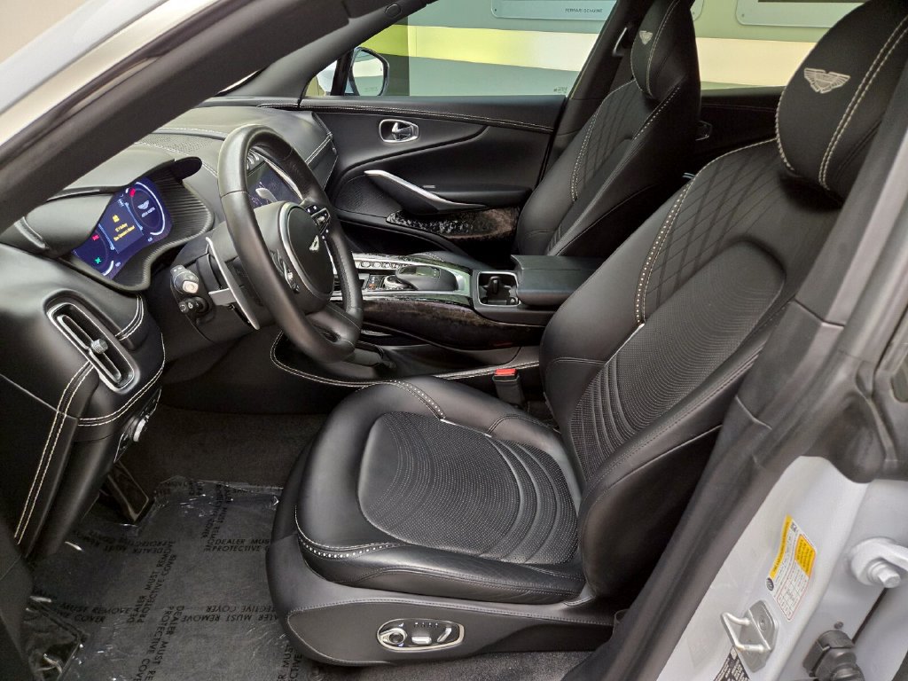 Used 2022 Aston Martin DBX AWD/4WD image 17