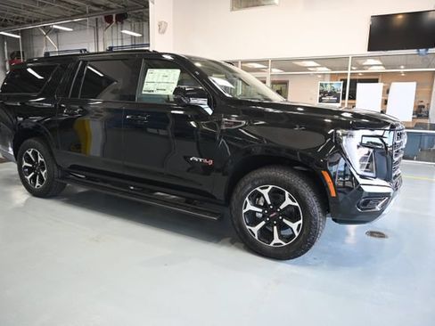 New 2026 GMC Yukon XL AT4 w/ AT4 Premium Plus Package AWD/4WD image 8
