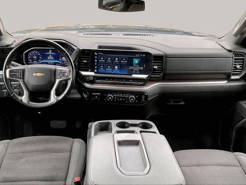 Used 2025 Chevrolet Silverado 1500 LT AWD/4WD image 13