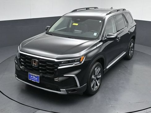Used 2025 Honda Pilot Touring image 47