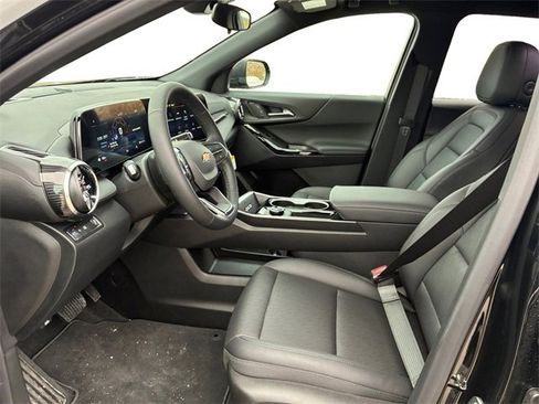 New 2026 Chevrolet Equinox LT image 11